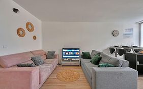 In Villa De Palaude-Calme-Wifi-Netflix.